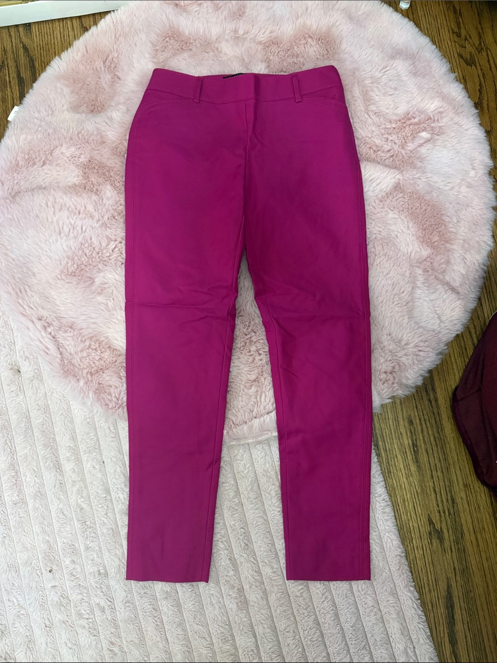 White House Black Market Magenta Cropped Slim Ankle Pants
